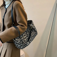 New Fashion Tote Bags Shopping and Travel Canvas Bags Women Popular Handbags Large Capacity Leopard Shoulder Bags