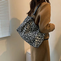 New Fashion Tote Bags Shopping and Travel Canvas Bags Women Popular Handbags Large Capacity Leopard Shoulder Bags