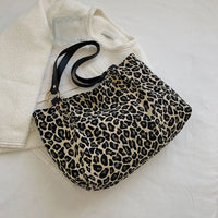 New Fashion Tote Bags Shopping and Travel Canvas Bags Women Popular Handbags Large Capacity Leopard Shoulder Bags